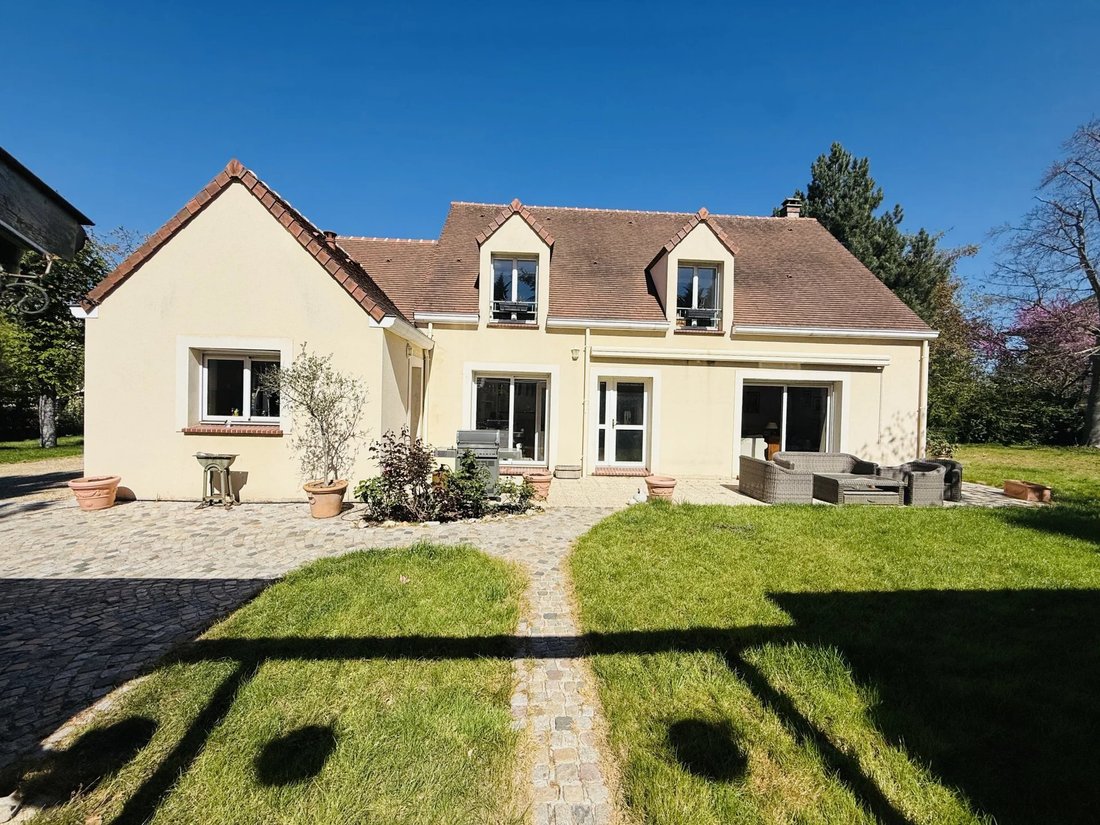House in Le Vésinet, Ile-de-France, France 5 - 18336929
