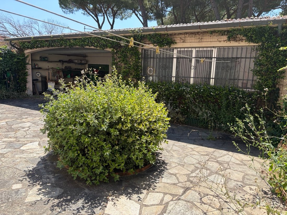Villa in Historic Center, Lucca, Tuscany 4 - 18342494