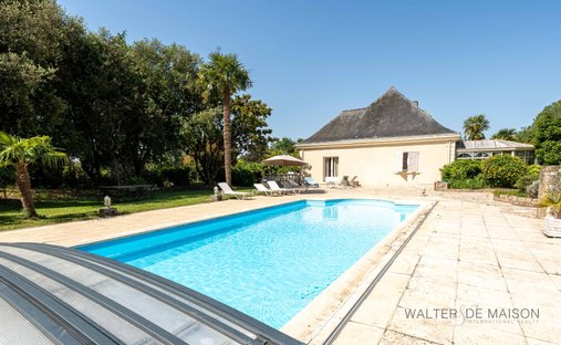 Villa in Mauves-sur-Loire, Pays de la Loire, France 1