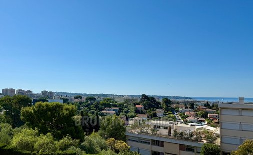 Apartamento en Les Cougoulins-Rastines, Antibes, Francia 1