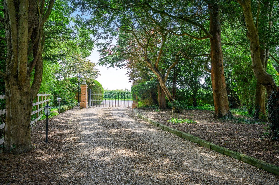 House in Padbury, England 5 - 18342863