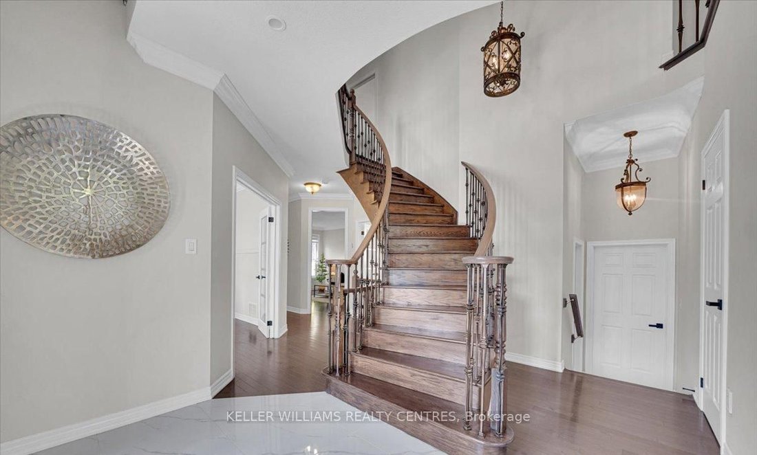 House in Oakville, Ontario, Canada 4 - 18340806