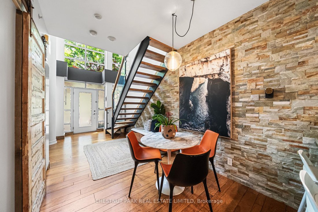 Apartment in Toronto, Ontario, Canada 2 - 18156761