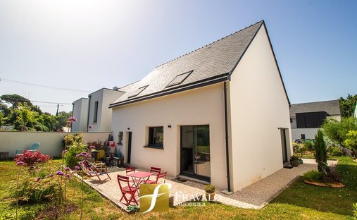 House in Zone Urbaine, Arradon, France 1