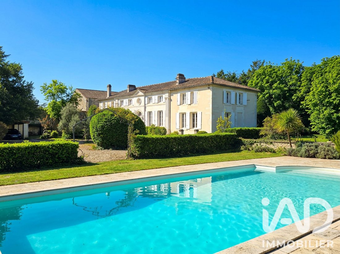 House in Cognac, Nouvelle-Aquitaine, France 1 - 16798067