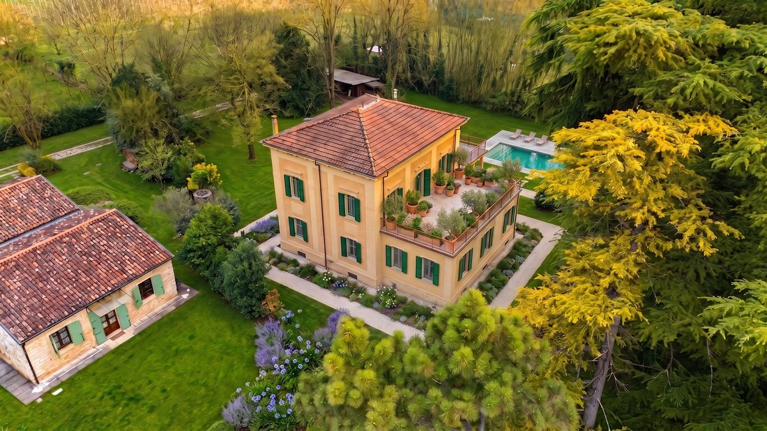 Villa in Verona, Veneto, Italy 3 - 18334723