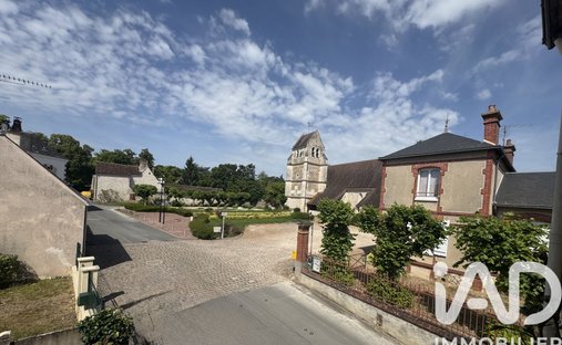 House in Montigny-le-Gannelon, Cloyes-les-Trois-Rivieres, France 1