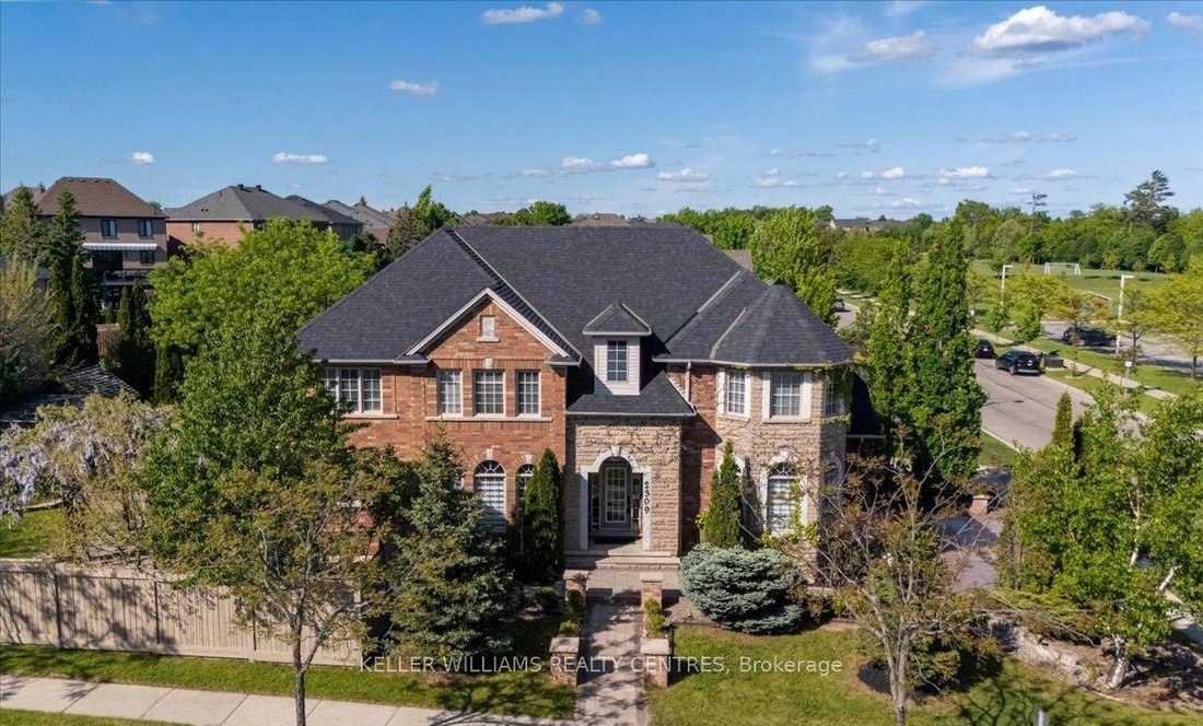 House in Oakville, Ontario, Canada 1 - 18340806