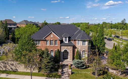 House in Oakville, Ontario, Canada 1