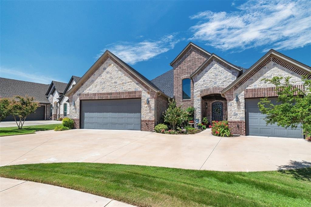 House in Granbury, Texas, United States 1 - 18336054