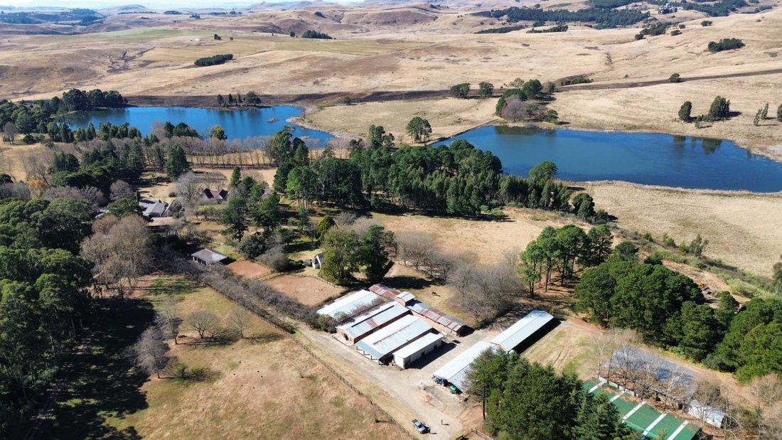 Farm Ranch in Nottingham Road, KwaZulu-Natal, South Africa 1 - 18335404
