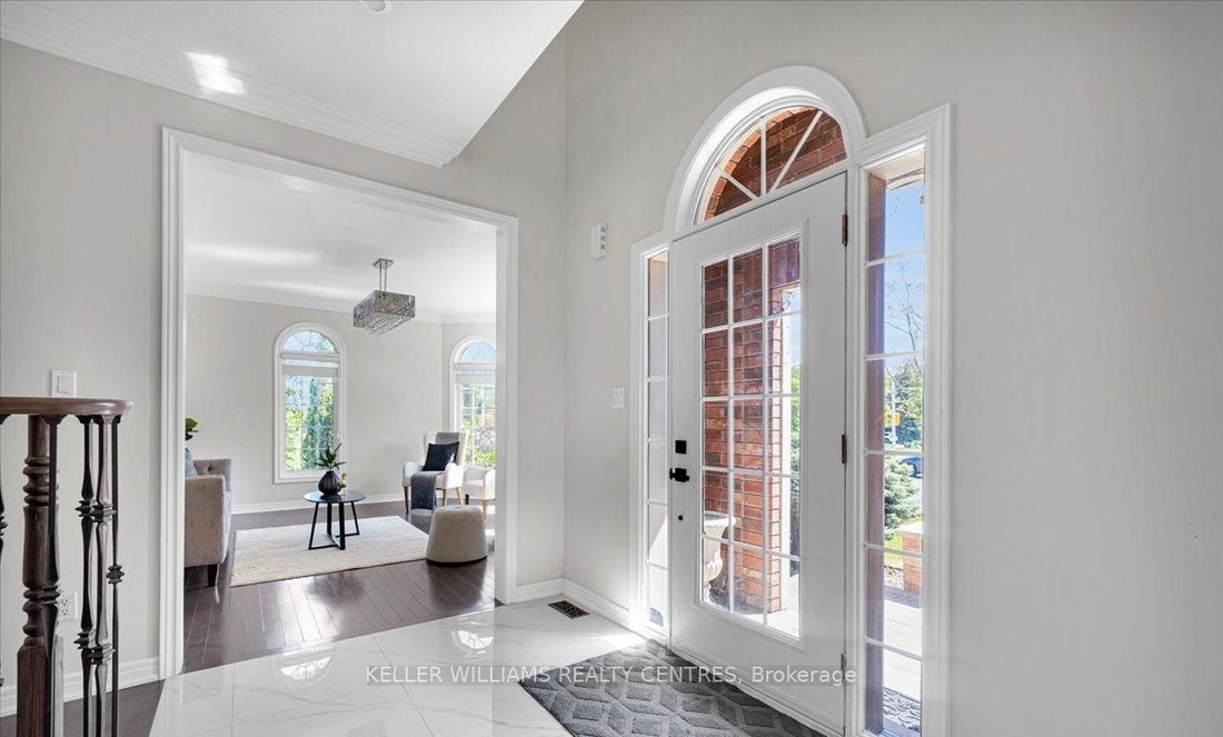 House in Oakville, Ontario, Canada 3 - 18340806