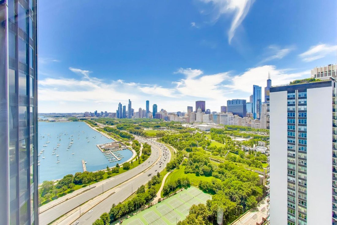 Condo in Chicago, Illinois, United States 5 - 18336437