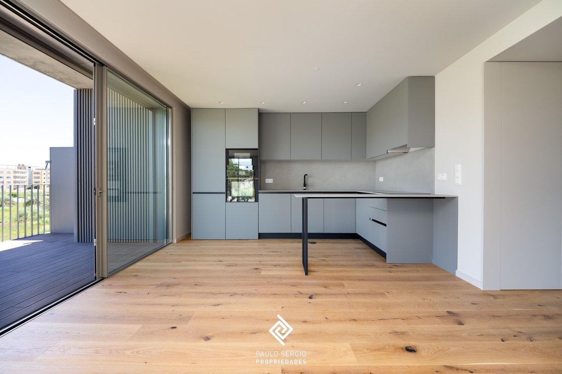 Apartment in Sao Felix da Marinha, Porto District, Portugal 1 - 18337384