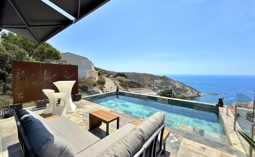 Villa in Roses, Catalonia, Spain 1