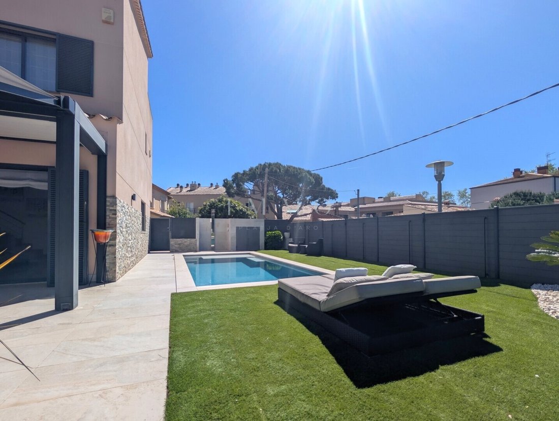 Townhouse in Platja d'Aro, Catalonia, Spain 4 - 18335200