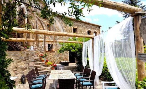 House in Cruilles, Monells i Sant Sadurni de l'Heura, Catalonia, Spain 1