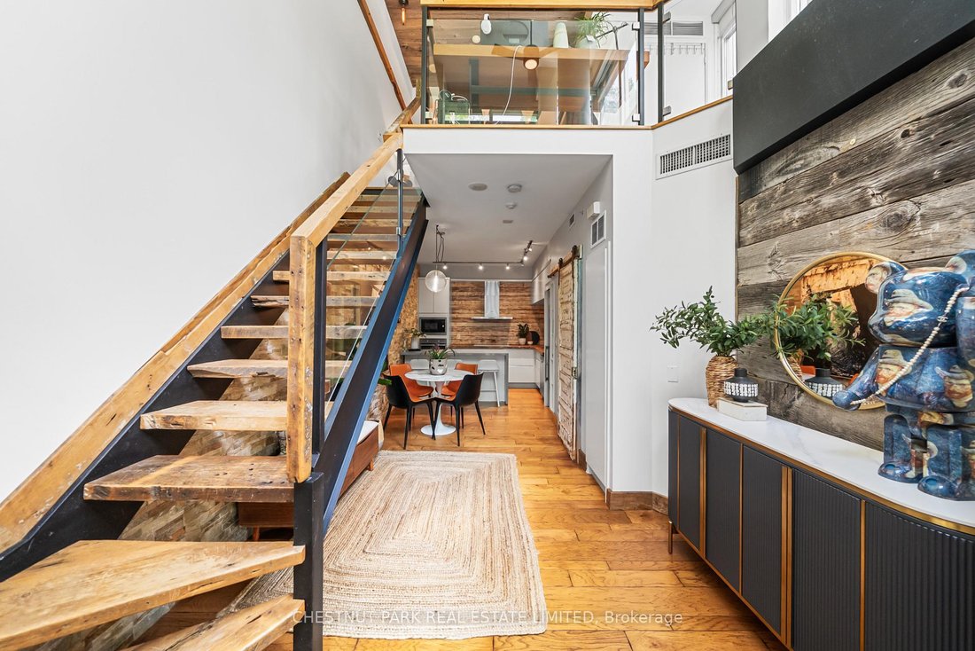 Apartment in Toronto, Ontario, Canada 3 - 18156761