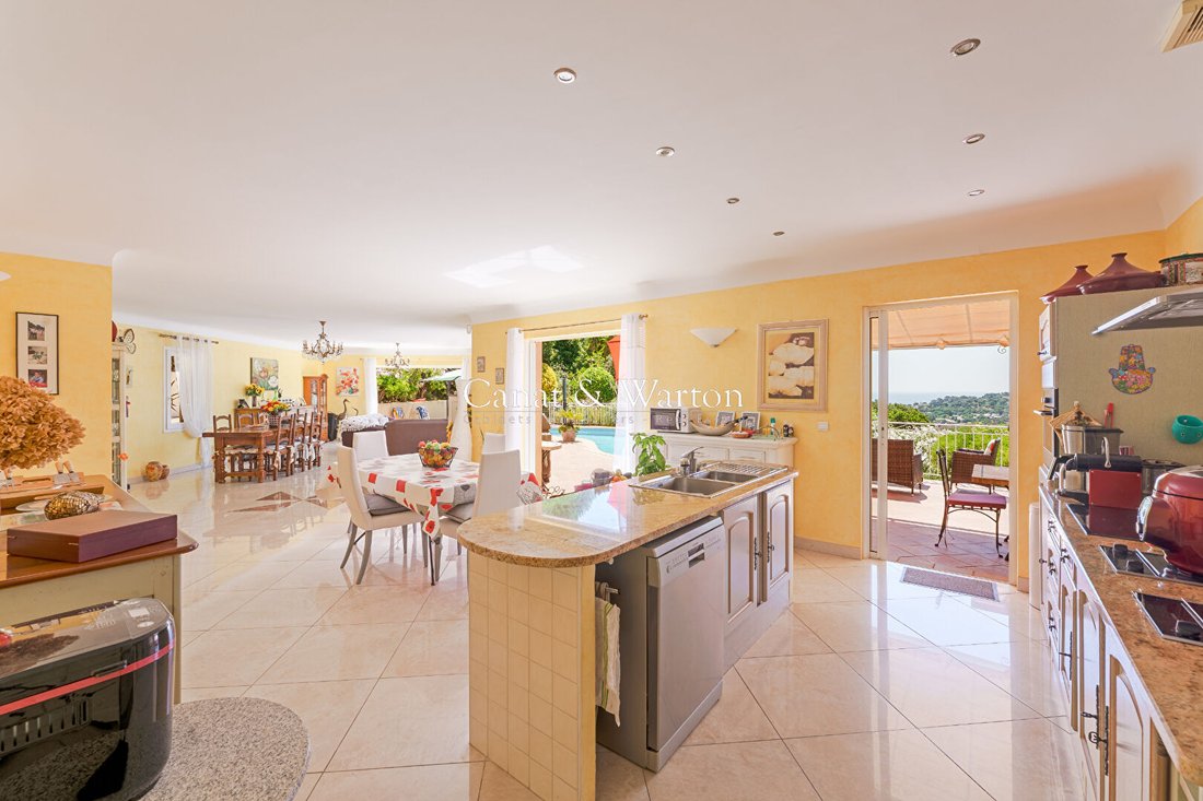 Villa in Les Issambres, Roquebrune-sur-Argens, France 4 - 18341526