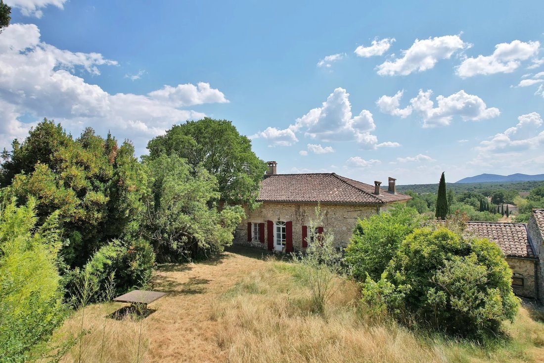 Casa di campagna a Uzès, Occitania, Francia 5 - 18336967