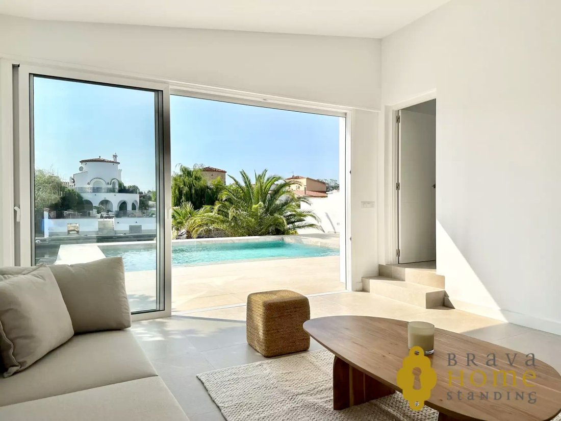 Villa in Empuriabrava, Catalonia, Spain 5 - 18335483