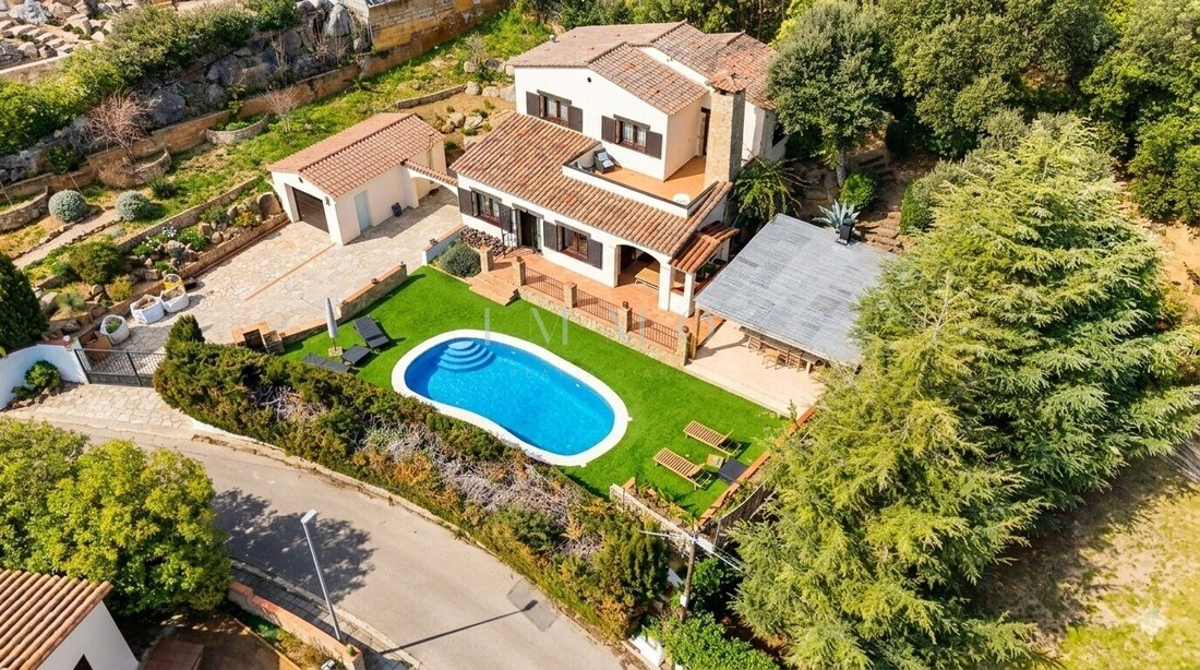 Villa in Calonge i Sant Antoni, Catalonia, Spain 2 - 18335827