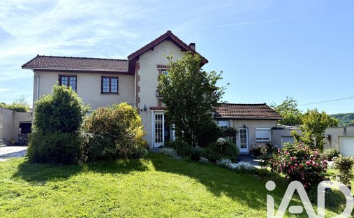 House in Sud, Igny, France 1