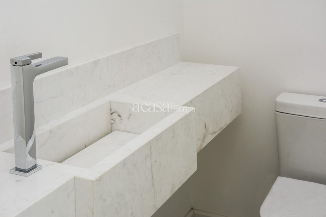 Apartment in Florianópolis, State of Santa Catarina, Brazil 4 - 18341347