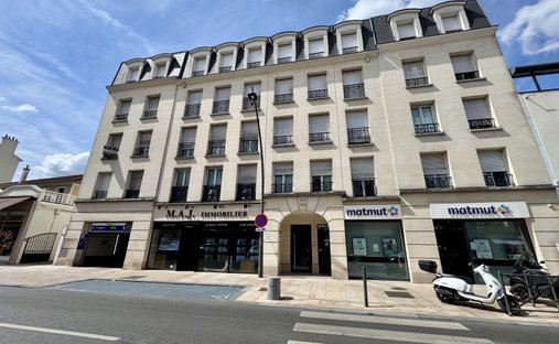 Apartment in Ledru Rollin, Le Perreux-sur-Marne, France 1