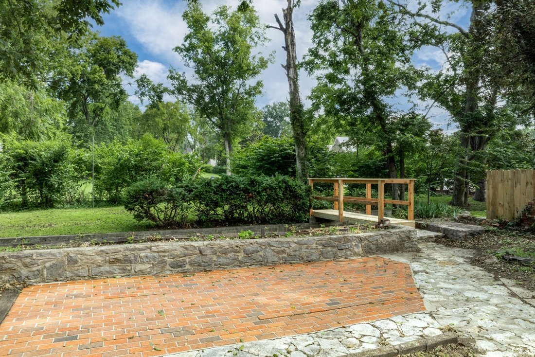 House in Forest Hills, Tennessee, United States 4 - 18335631