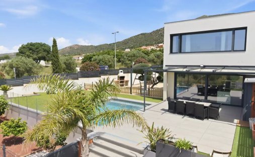 House in Palau-saverdera, Catalonia, Spain 1