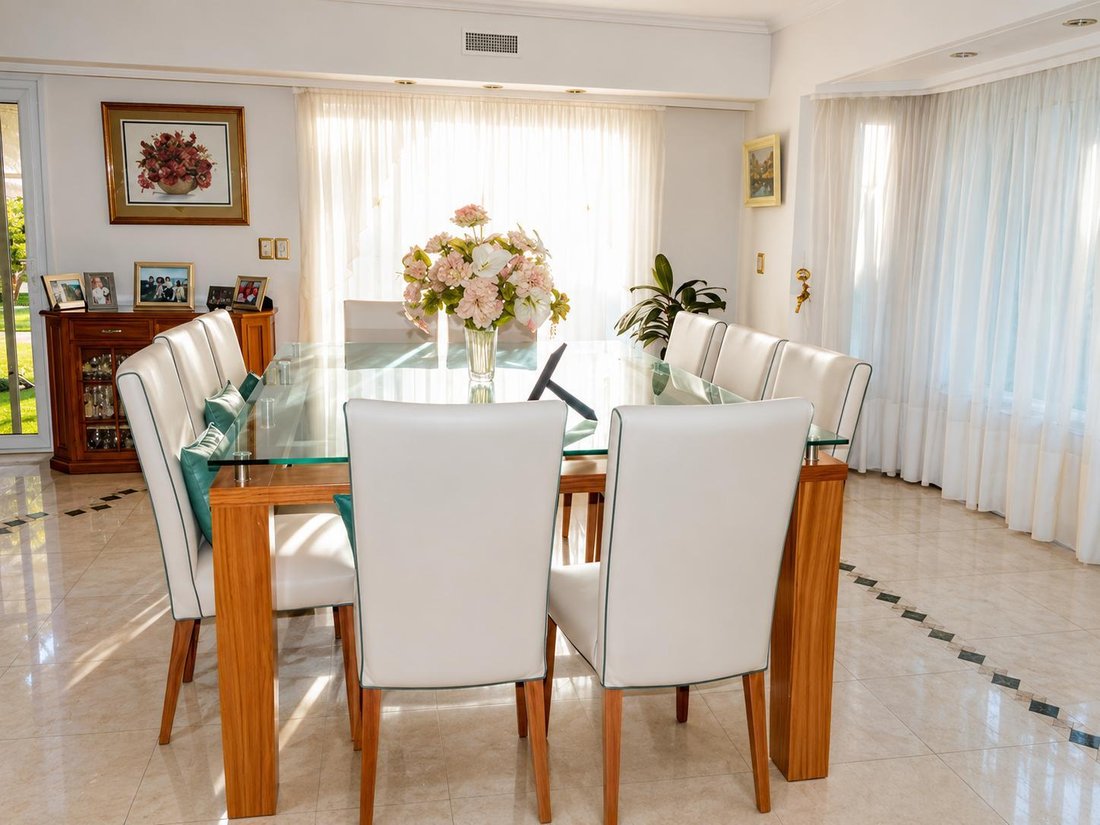 House in Esteban Echeverría, Buenos Aires Province, Argentina 2 - 18073356