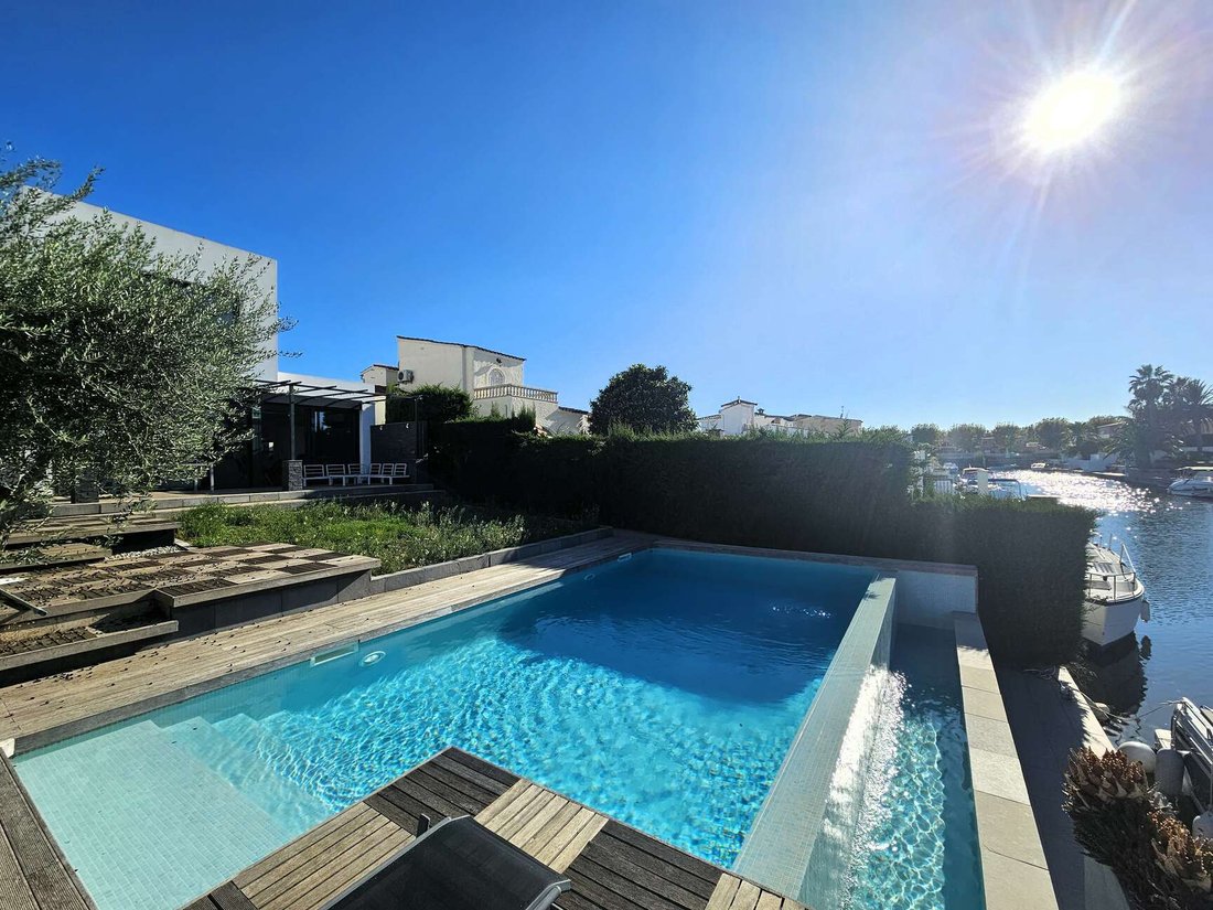House in Empuriabrava, Catalonia, Spain 2 - 18337597