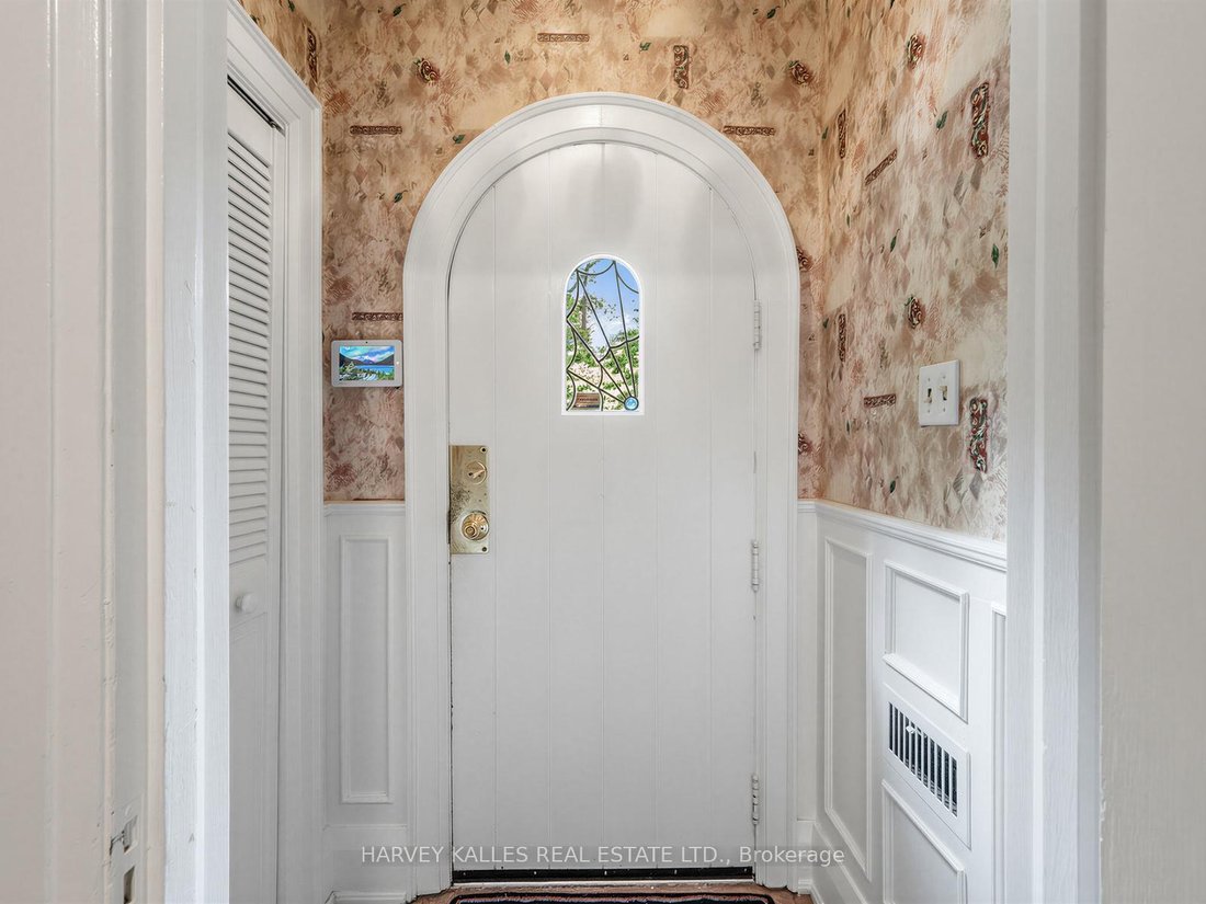 House in Toronto, Ontario, Canada 4 - 18341733