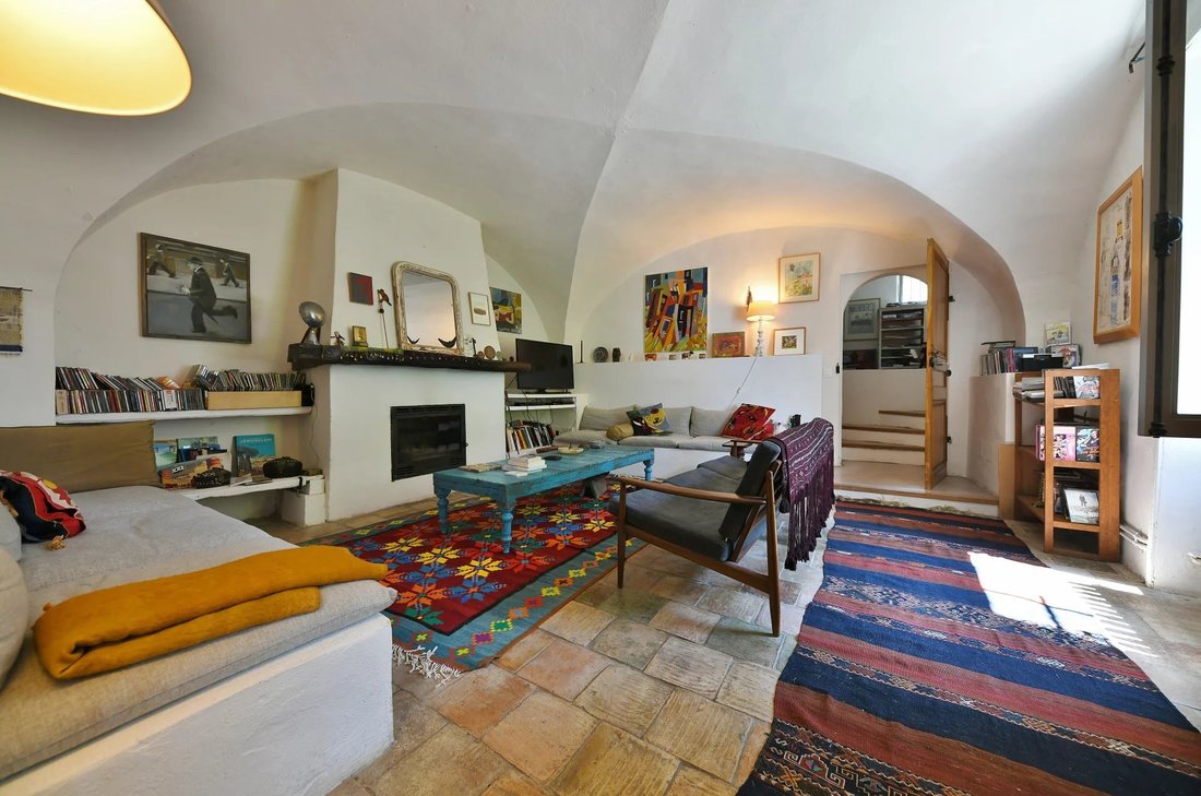 Casa di campagna a Uzès, Occitania, Francia 2 - 18336967
