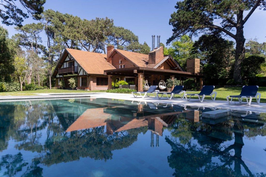 House in Punta del Este, Maldonado Department, Uruguay 1 - 18344387