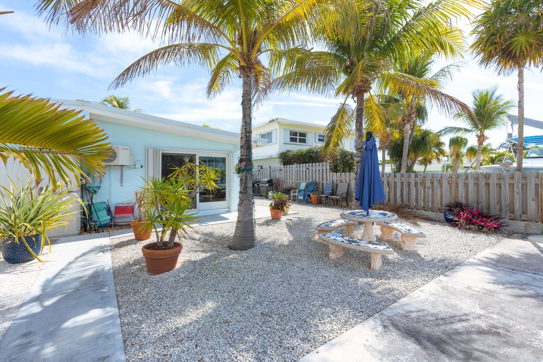 Key Colony Beach, Florida, United States 5 - 18339649