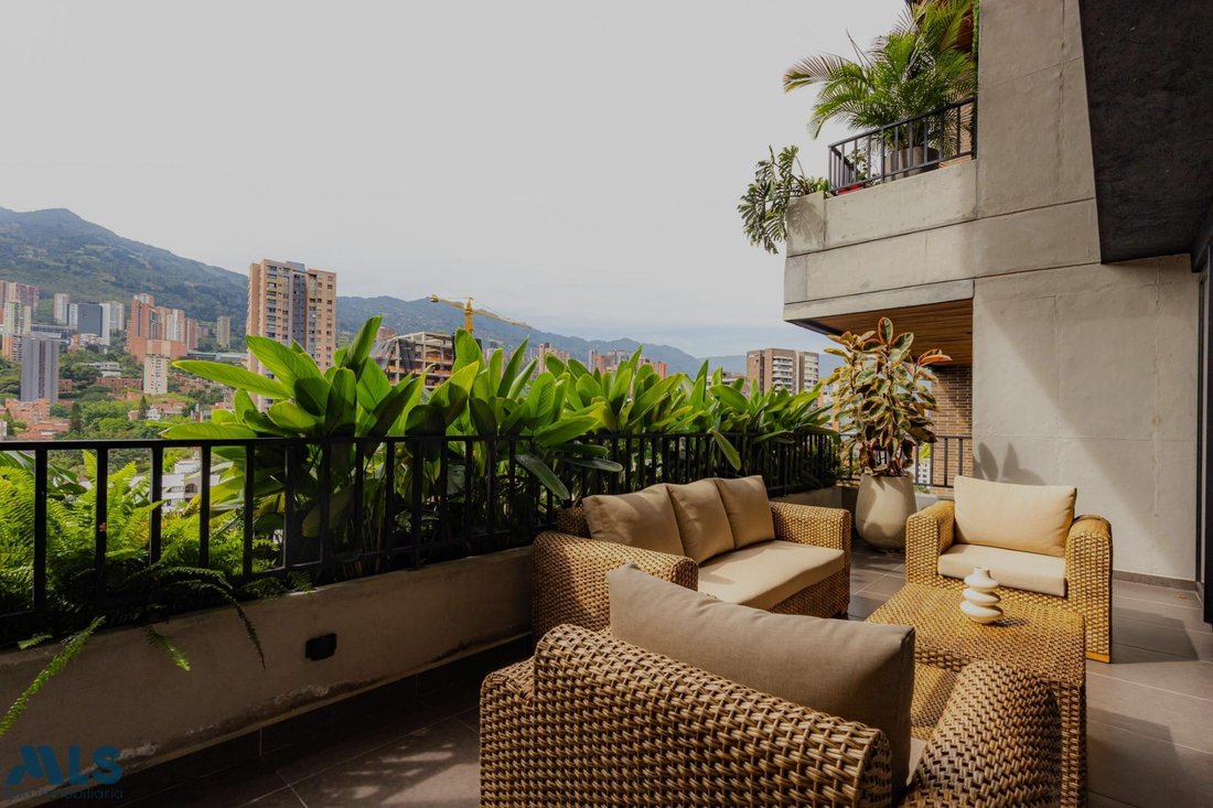 Apartment in Medellín, Antioquia, Colombia 3 - 18342549