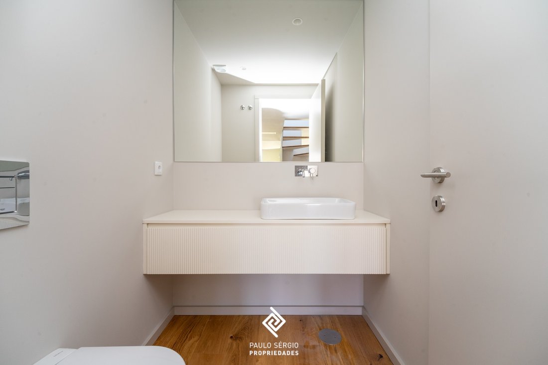 Apartment in Sao Felix da Marinha, Porto District, Portugal 3 - 18337384