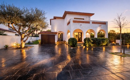 House in Empuriabrava, Catalonia, Spain 1