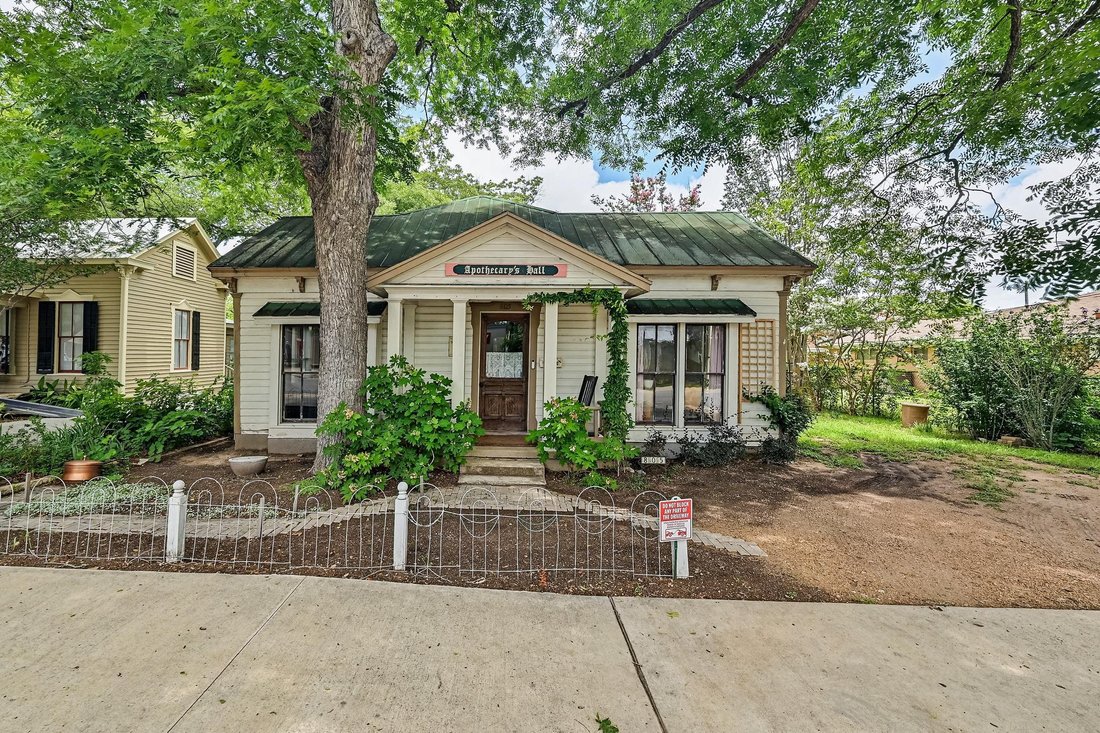 House in Bastrop, Texas, United States 1 - 18340577