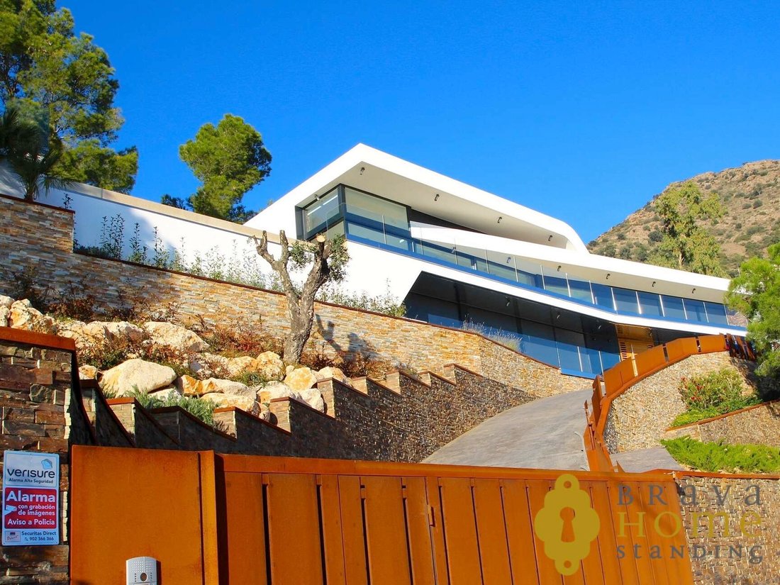 Villa in Roses, Catalonia, Spain 1 - 18335597