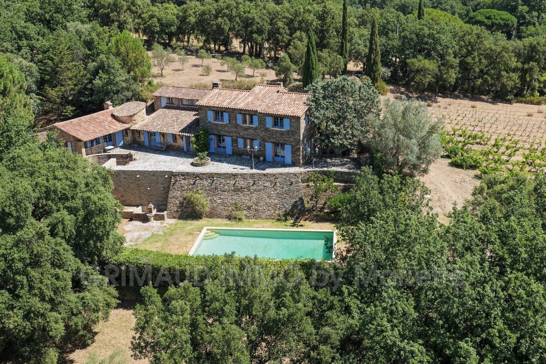 Villa in La Garde-Freinet, Provence-Alpes-Côte d'Azur, France 1 - 13677906