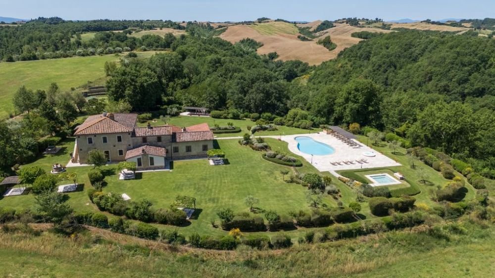 Country House in Asciano, Tuscany, Italy 4 - 18335150