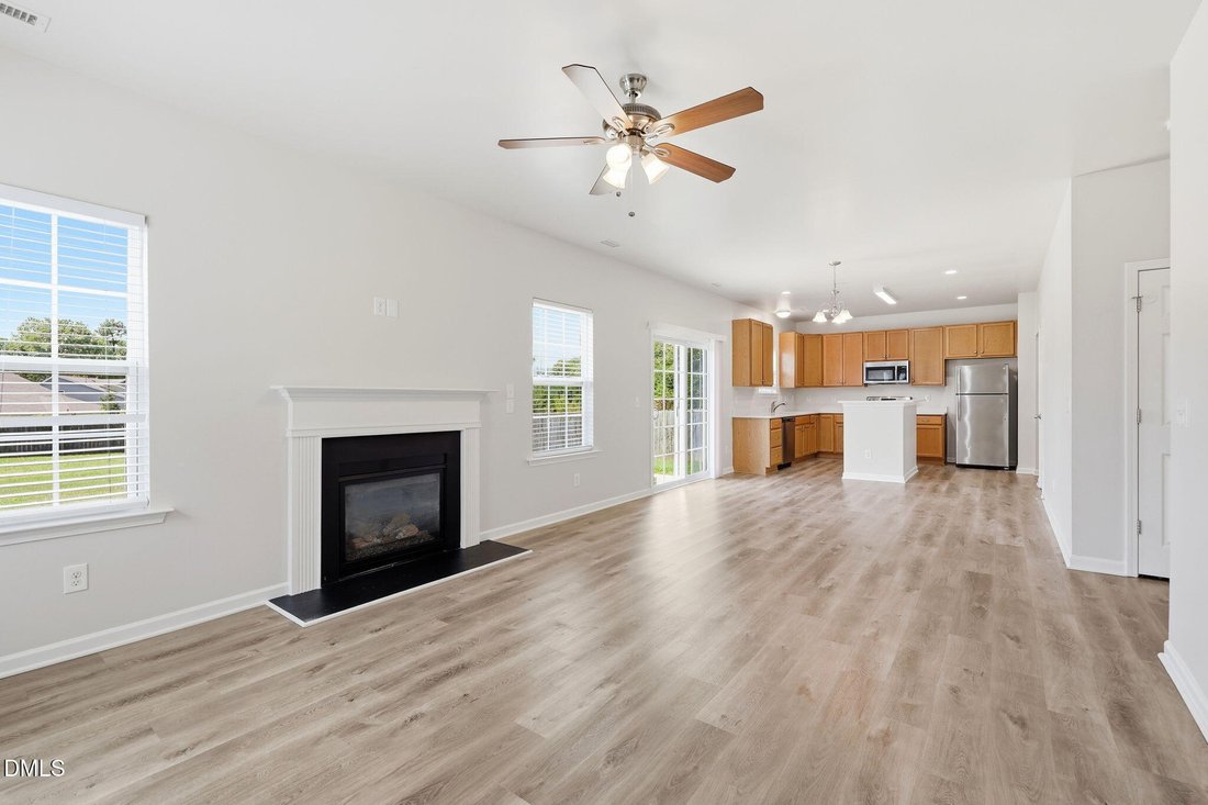House in Fuquay-Varina, North Carolina, United States 3 - 18340013