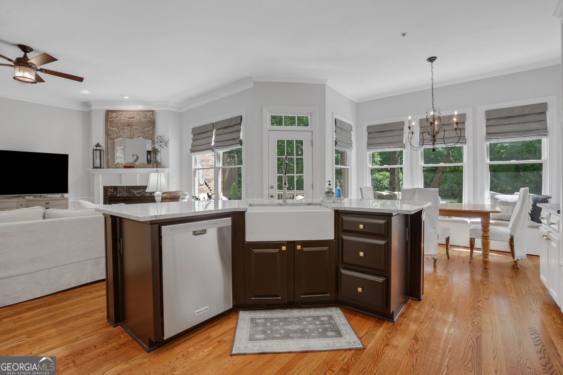 Townhouse in Alpharetta, Georgia, United States 4 - 18342645