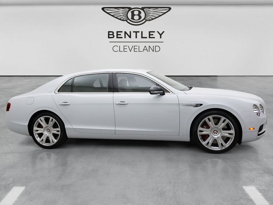 Sedan in North Olmsted, OH, United States 4 - 18343059