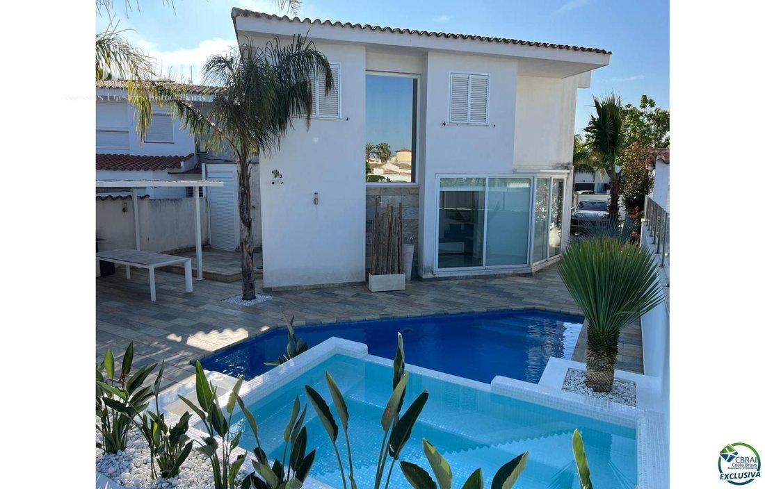 House in Empuriabrava, Catalonia, Spain 3 - 18336615