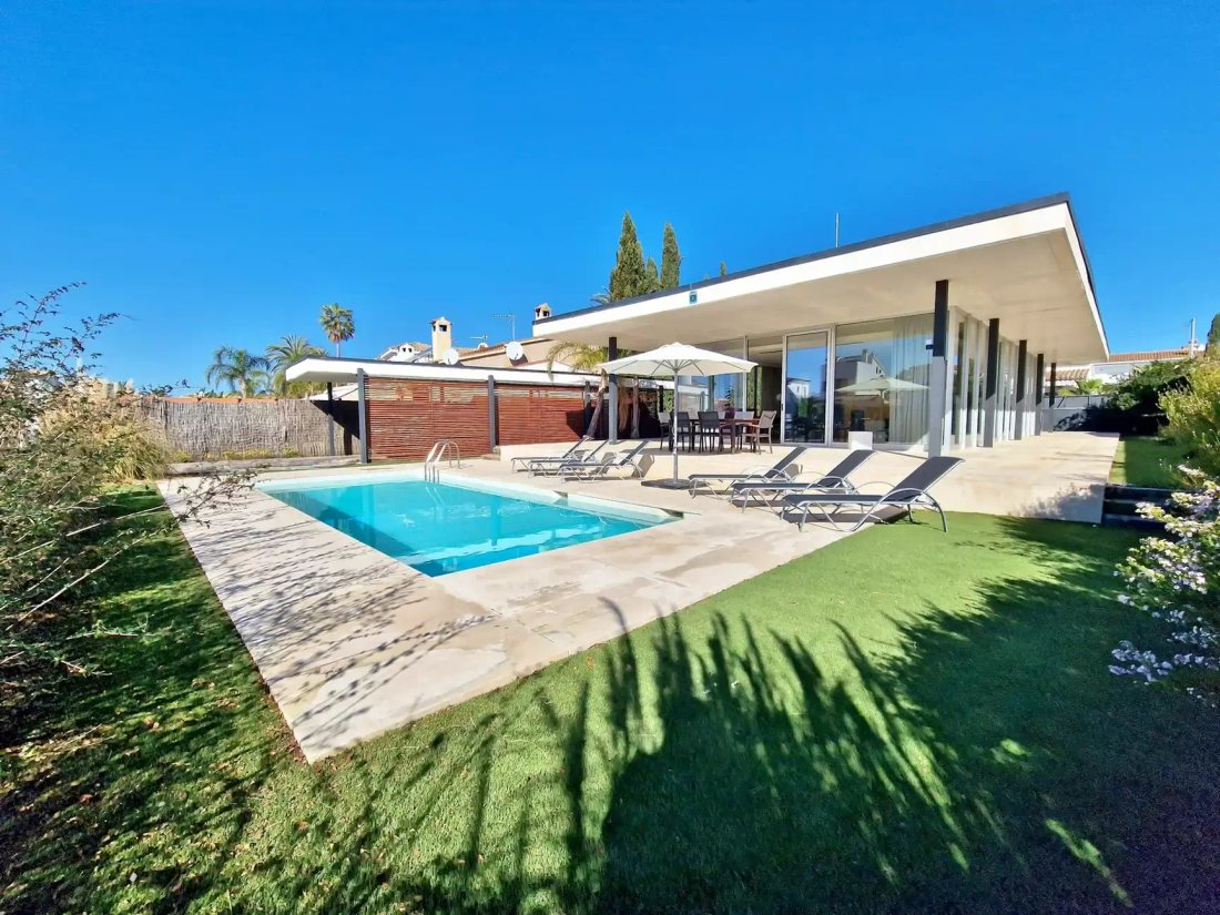 Villa in Empuriabrava, Catalonia, Spain 3 - 18336390