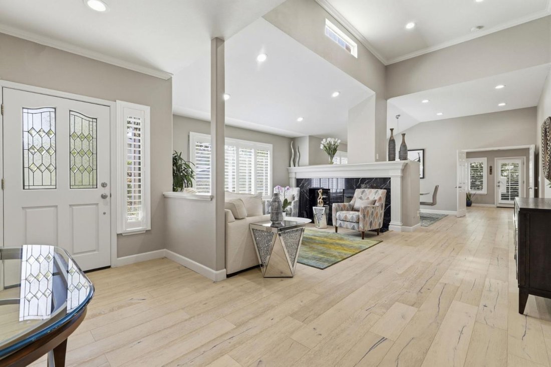 Condo in San Jose, California, United States 3 - 18340136